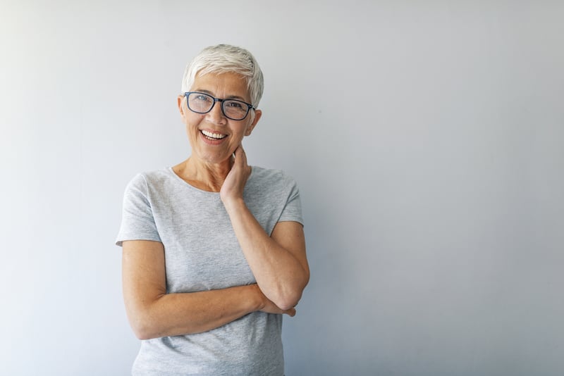 Woman wearing a gray shirt